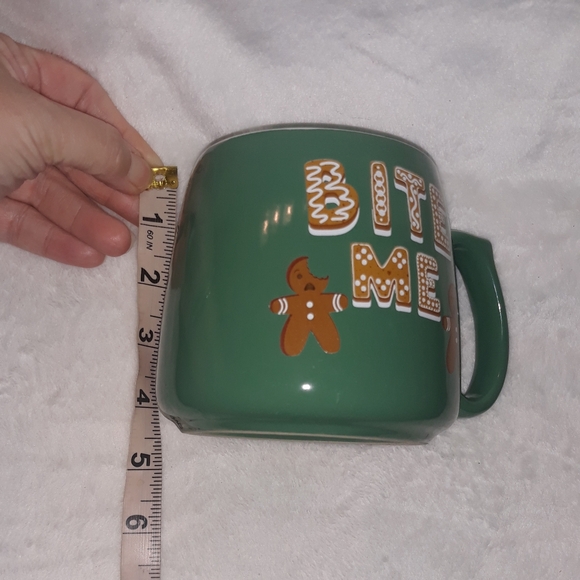 10 Strawberry Street “Bite Me, One Tough Cookie” Mug Holiday Winter Gingerbread - Picture 7 of 9